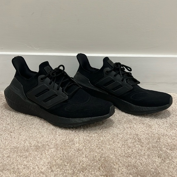 Adidas Ultra Boost 22 Mens size 10 Triple Black GZ0127 - Picture 2 of 7